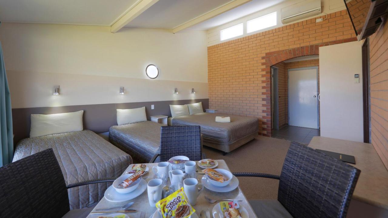 Tenterfield Motor Inn Zewnętrze zdjęcie